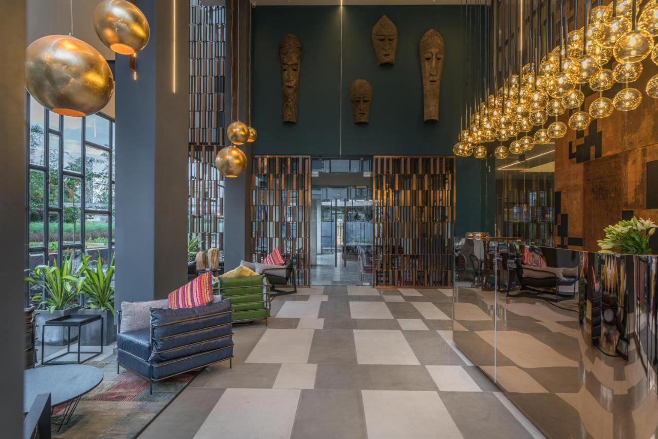 B L Hotel 3*